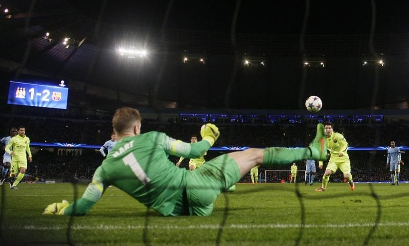 © Reuters. El fallo de Messi impide al Barça sentenciar la eliminatoria ante el City