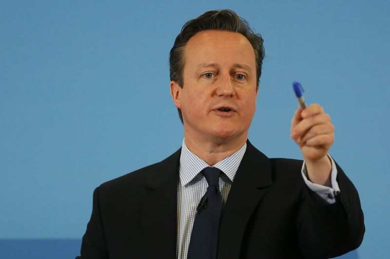 © Reuters. Britain's Prime Minister David Cameron gestures as he delivers a speech in Hastings