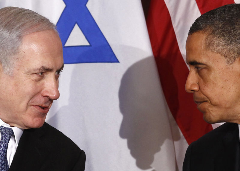 © Reuters. U.S. President Obama meets Israel's Prime Minister Netanyahu at the United Nations in New York