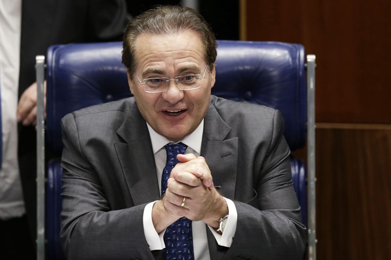 © Reuters. Senador Renan Calheiros durante cerimônia de posse no Senado em Brasília