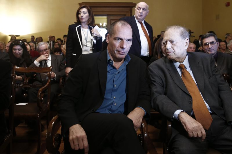 © Reuters. Aumentan los depósitos en Grecia tras el acuerdo con la eurozona