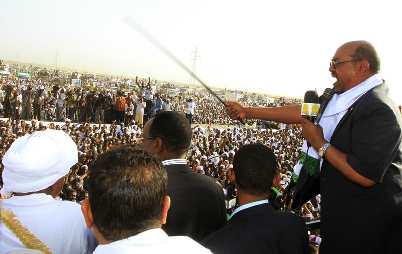© Reuters. الرئيس السوداني يقول إنه سيترك منصبه في عام 2020 إذا أعيد انتخابه