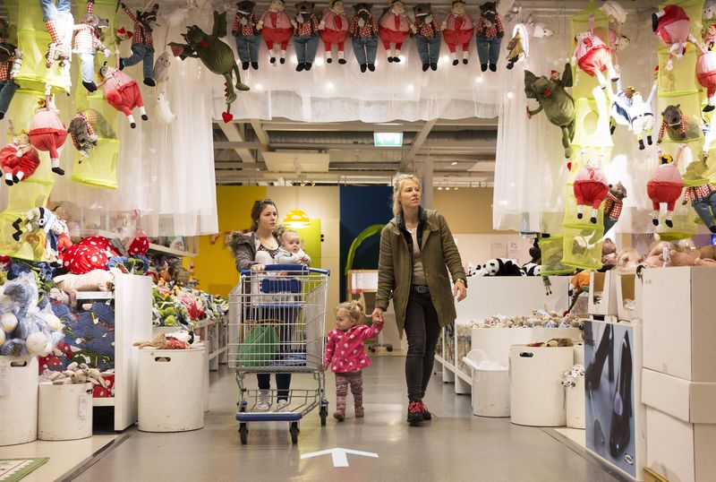 © Reuters. Shoppers browse in IKEA store in Wembley, north London