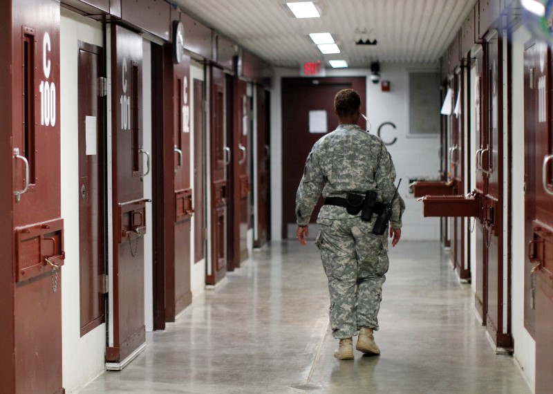 © Reuters. مصحح-محكمة في جوانتانامو تعقد جلسة مغلقة حول نفوذ الجيش الأمريكي