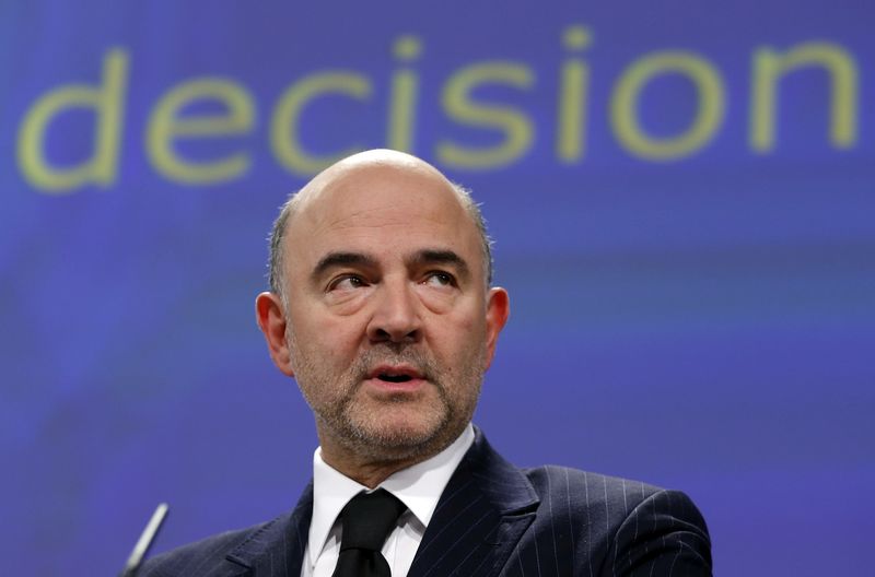 © Reuters. PIERRE MOSCOVICI DEMANDE UN PLAN AMBITIEUX DE RÉFORMES À LA FRANCE