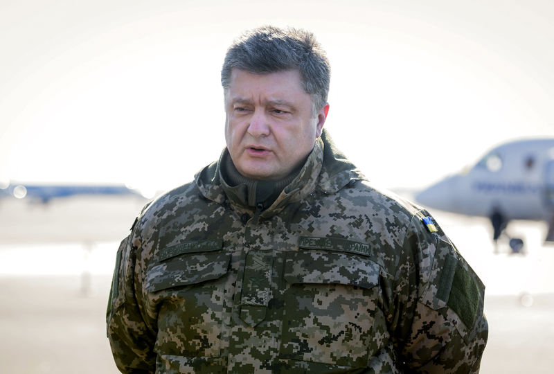 © Reuters. الرئيس الأوكراني: التهديد العسكري من الشرق سيظل قائما رغم الهدنة