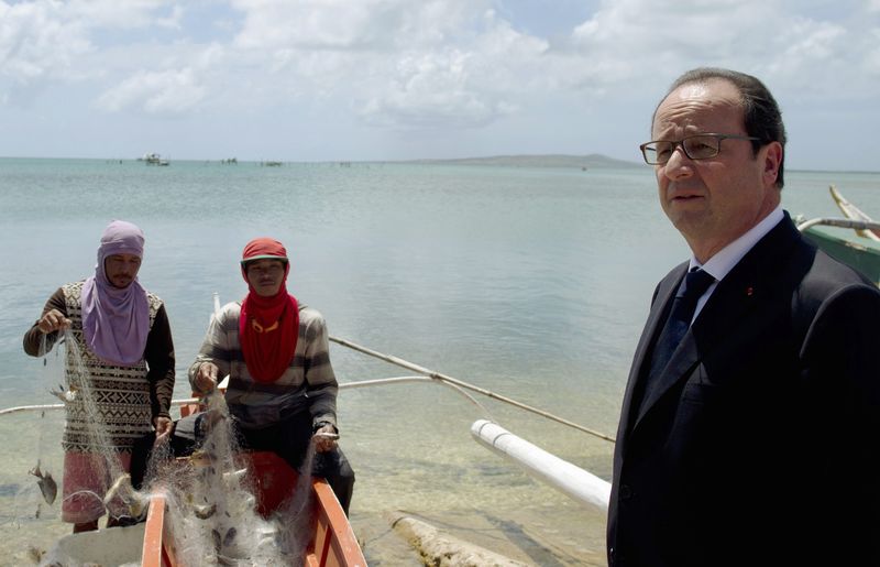 © Reuters. Presidente francês, François Hollande, durante visita às Filipinas