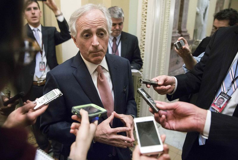 © Reuters. Chairman of the Senate Foreign Relations Committee Senator Bob Corker speaks to reporters about U.S. President Barack Obama's request to authorize military force against Islamic State, in Washington