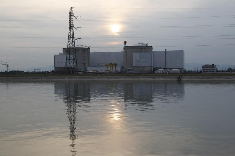 © Reuters. LA CENTRALE DE FESSENHEIM TOTALEMENT À L'ARRÊT 