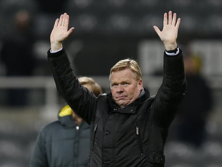 © Reuters. Southampton manager Ronald Koeman reacts after their English Premier League soccer match against Newcastle United at St James' Park in Newcastle