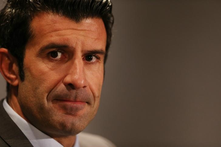 © Reuters. Luis Figo launches FIFA Presidential Campaign Manifesto