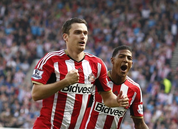 © Reuters. Adam Johnson comemora gol do Sunderland 