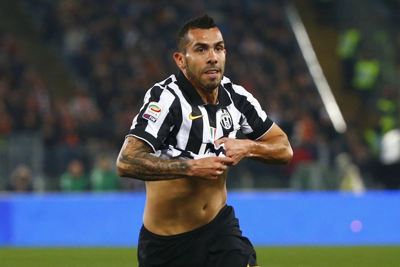 © Reuters. Tevez comemora gol da Juventus contra Roma 