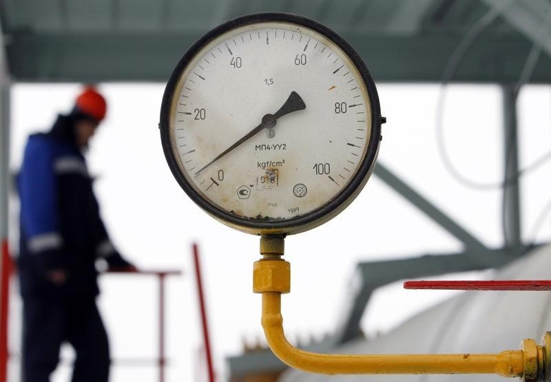 © Reuters. Датчик давления на газоизмерительной станции Суджа 
