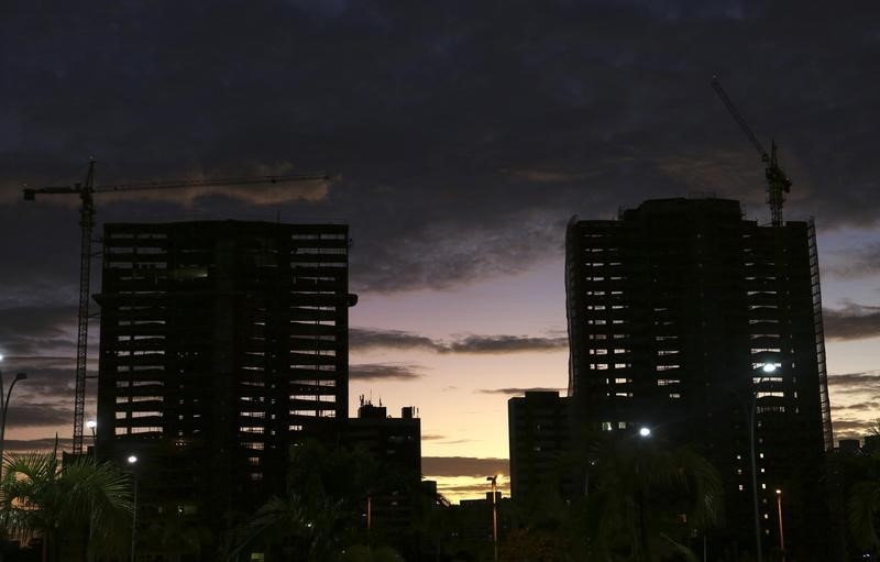 © Reuters. Prédios residenciais sendo construídos, em Fortaleza