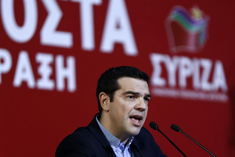 © Reuters. Greek PM Tsipras delivers a speech at the ruling Syriza party central committee in Athens
