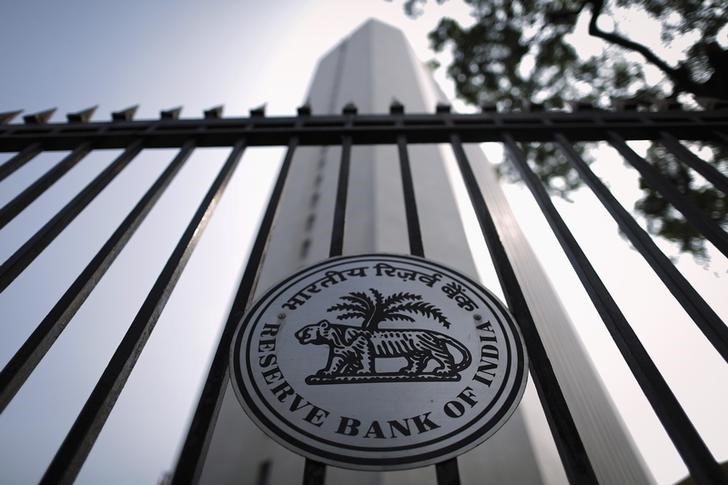 © Reuters. البنك المركزي الهندي يخفض اسعار الفائدة للمرة الثانية هذا العام