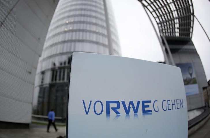 © Reuters. A view of the headquarters of German utility RWE in Essen