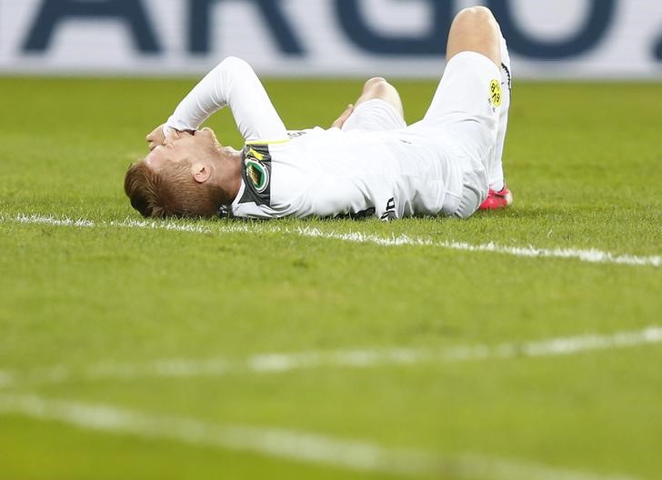 © Reuters. Marco Reus, do Dortmund, em partida contra o Dresden, pela Copa da Alemanha