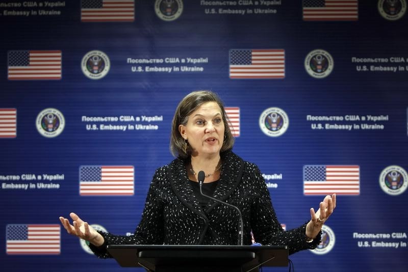 © Reuters. U.S. Assistant Secretary of State Victoria Nuland addresses a news conference at the U.S. embassy in Kiev