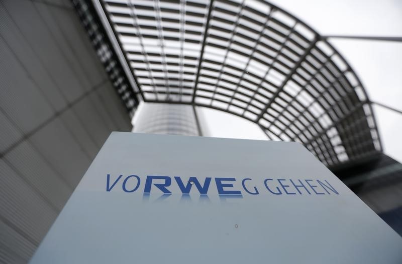 © Reuters. A view of the headquarters of German utility RWE in Essen