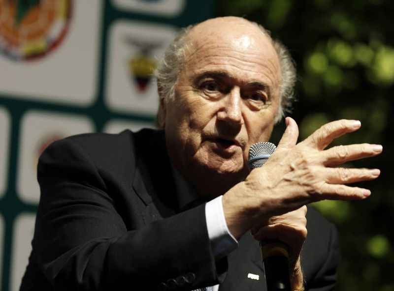 © Reuters. Presidente da Fifa, Sepp Blatter, no Paraguai