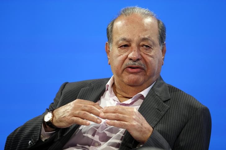 © Reuters. Realia cae en bolsa tras vender Bankia su paquete a Slim con descuento 