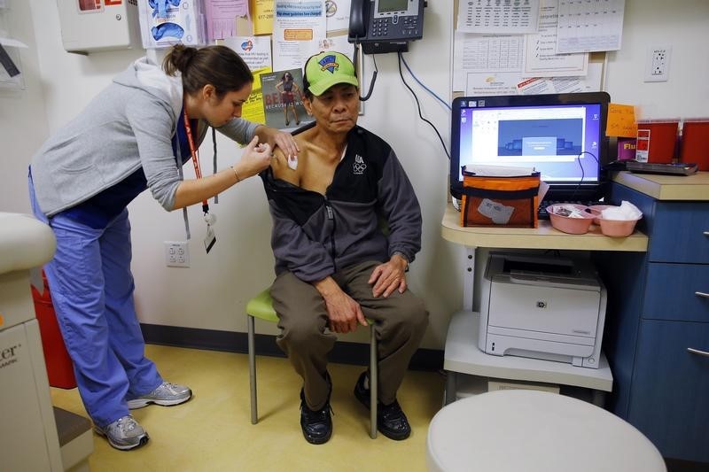 © Reuters. دراسة:البالغون يصابون بالانفلونزا مرتين كل عشر سنوات