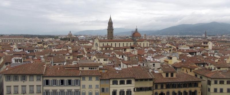 © Reuters. Vista dall'alto dei tetti di Firenze