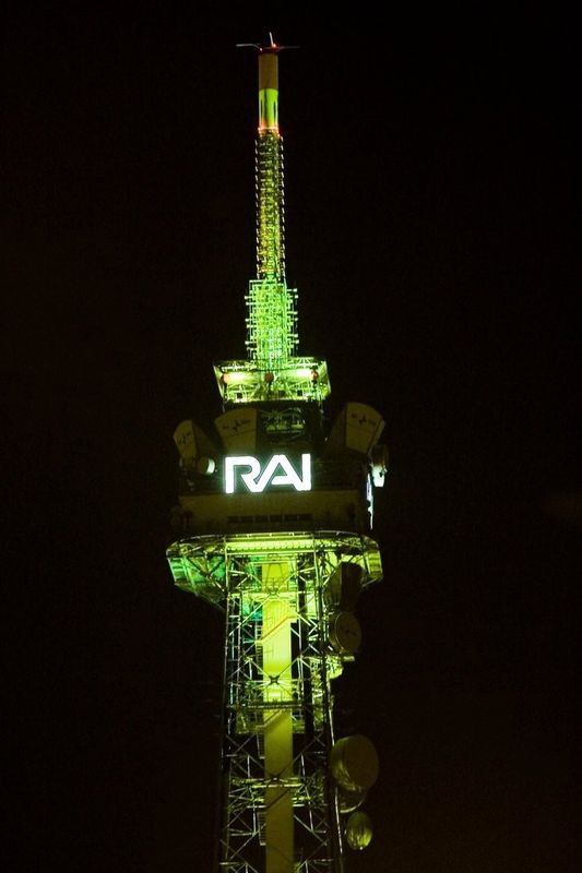 © Reuters. Una torre di trasmissione Rai