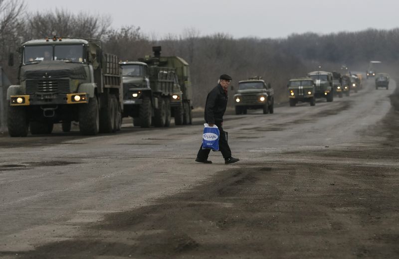 © Reuters. روسيا تعبر عن القلق من الحديث عن امدادات سلاح امريكية الى كييف