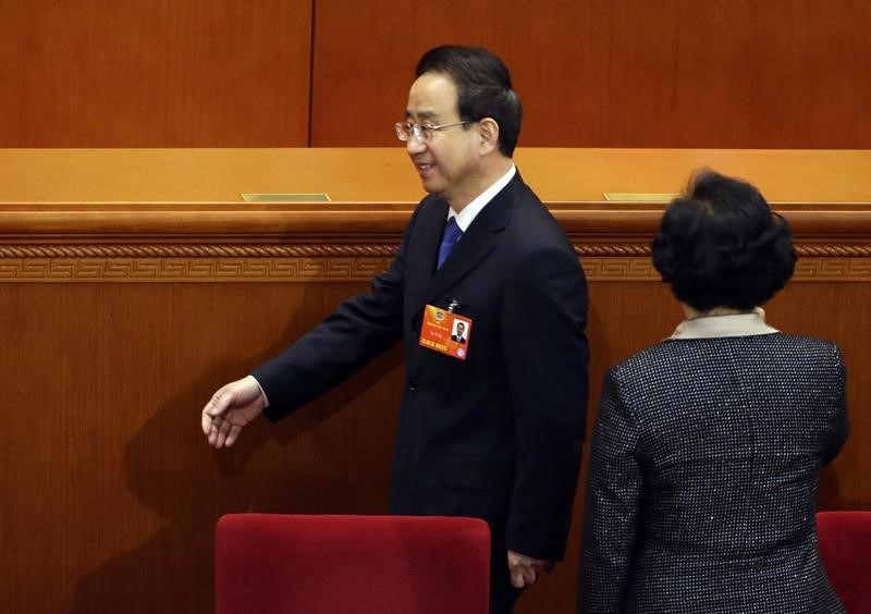 © Reuters. Ling, newly elected vice chairman of the the CPPCC, leaves during a plenary meeting of the CPPCC in Beijing