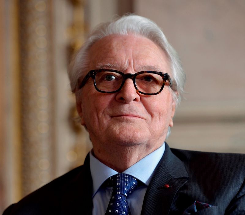 © Reuters. BFM TV, RMC ET JEAN-JACQUES BOURDIN MIS EN DEMEURE PAR LE CSA APRÈS LES PROPOS DE ROLAND DUMAS