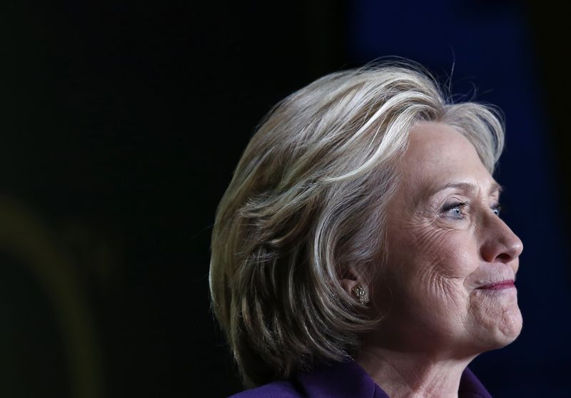 © Reuters. Former secretary of state Hillary Clinton delivers dinner remarks at EMILY's List 30th Anniversary Gala