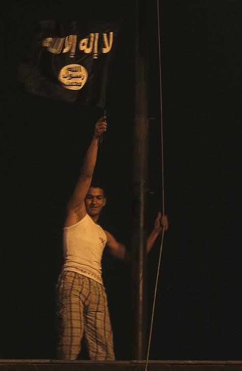 © Reuters. مصر تعدم إسلاميا أدين بقتل صبية في أحداث عنف تلت عزل مرسي