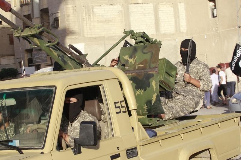 © Reuters. إعلام رسمي ومرصد: الجيش السوري يقتل أحد قادة تنظيم الدولة الإسلامية