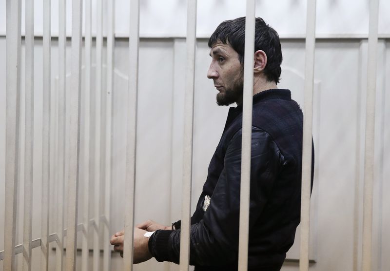 © Reuters. رئيس الشيشان:المشتبه به في قتل نيمتسوف مسلم متزمت صدم من رسوم شارلي إبدو