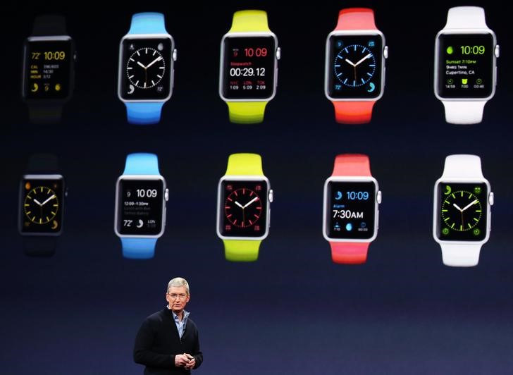 © Reuters. Apple comenzará a vender su reloj inteligente el 24 de abril