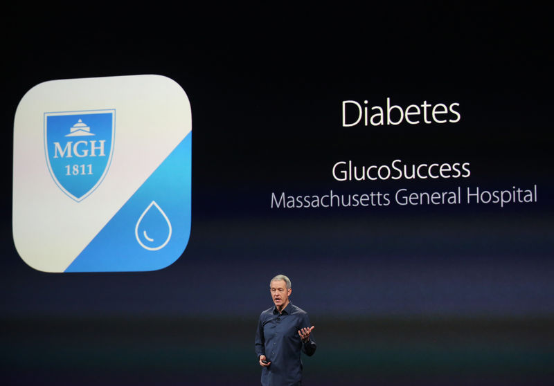 © Reuters. Apple's senior vice president of Operations Jeff Williams speaks about Apple's medical research kit