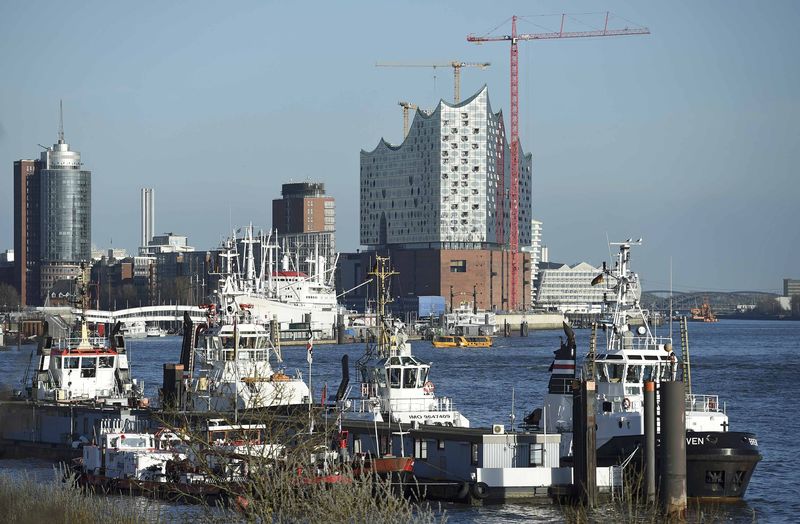 © Reuters. View of construction side "Philharmonic Hall" in downtown Hamburg