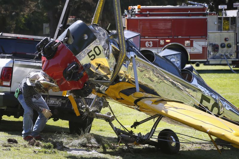 © Reuters. El motor del avión de Harrison Ford falló antes de estrellarse