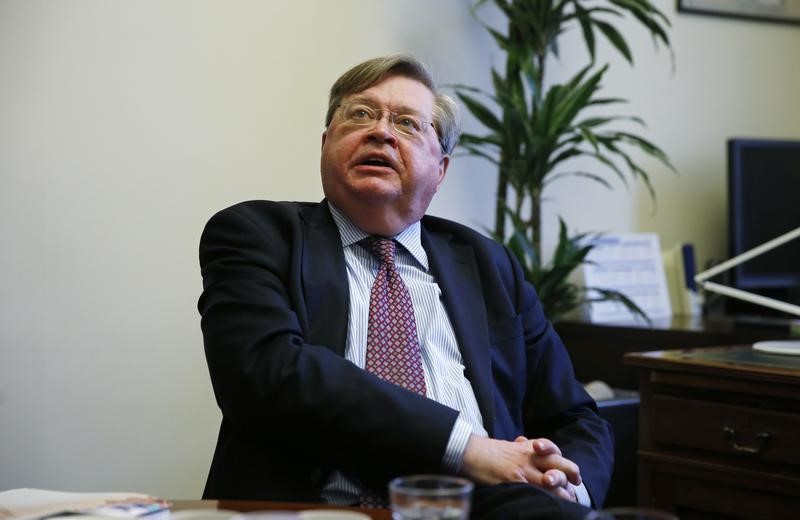 © Reuters. Ian McCafferty, Monetary Policy Committee member of the Bank of England speaks during a Reuters interview at the Bank of England in London