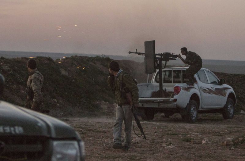 © Reuters. المرصد السوري: قتال بين الدولة الاسلامية والقوات الكردية في شمال شرق سوريا
