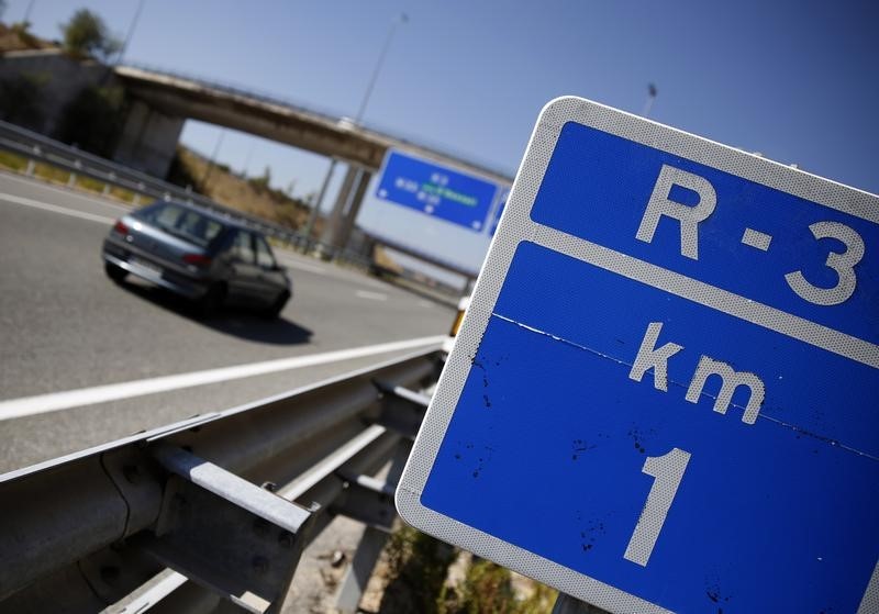 © Reuters. Seopan propone peaje sobre autovías para recaudar hasta 6.800 mln euros al año