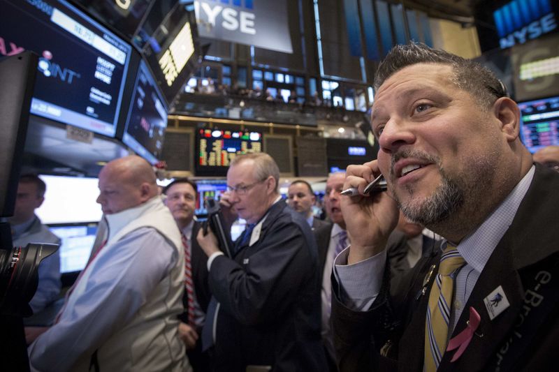© Reuters. Wall Street abre con leve repunte tras fuerte declive de la víspera
