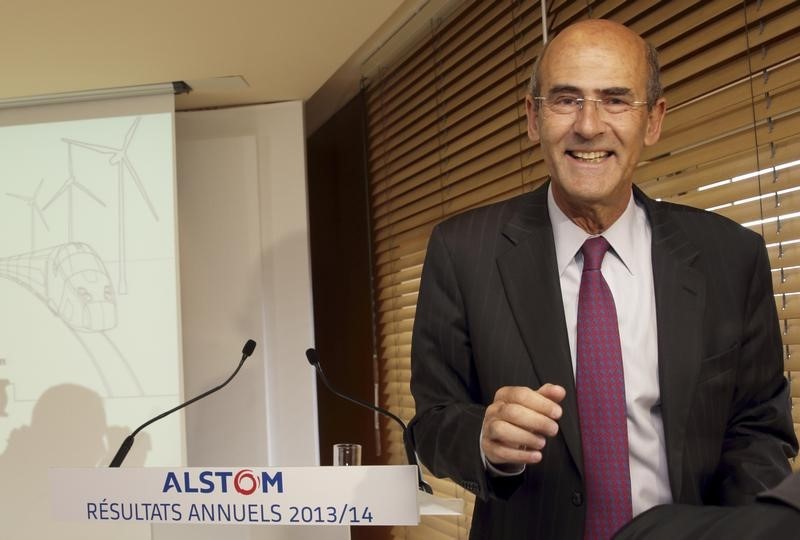 © Reuters. Alstom Chairman and Chief Executive Kron leaves the company's annual results presentation at the company headquarters in Levallois-Perret