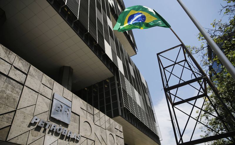 © Reuters. Prédio da Petrobras no centro do Rio de Janeiro