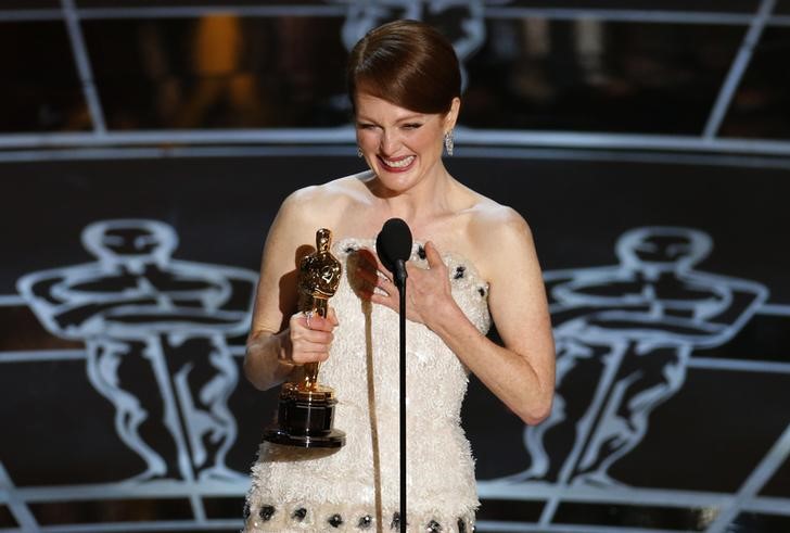 © Reuters. Atriz Julianne Moore ganha Oscar de Melhor Atriz