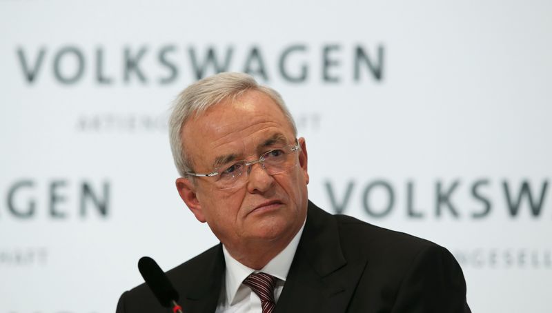 © Reuters. VW AVANCE LENTEMENT DANS SON PLAN DE RÉDUCTION DES COÛTS