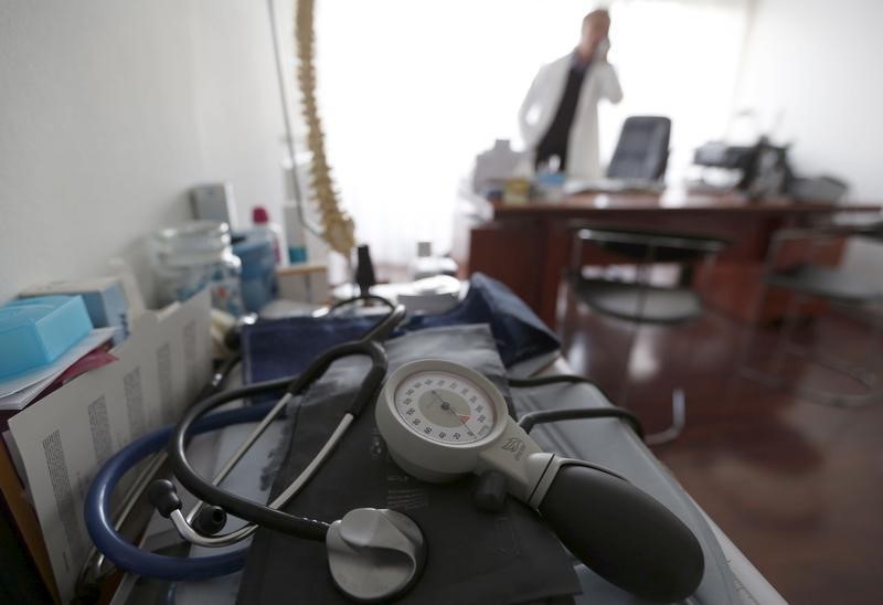 © Reuters. LE PROJET DE LOI SANTÉ CONTINUE DE SUSCITER LOPPOSITION DES MÉDECINS